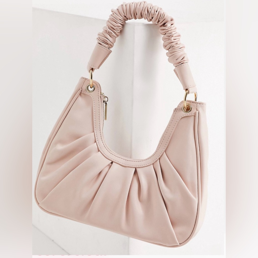 NWT- SKINNY DIP - RUCHED PALE PINK FAUX LEATHER SHOULDER BAG